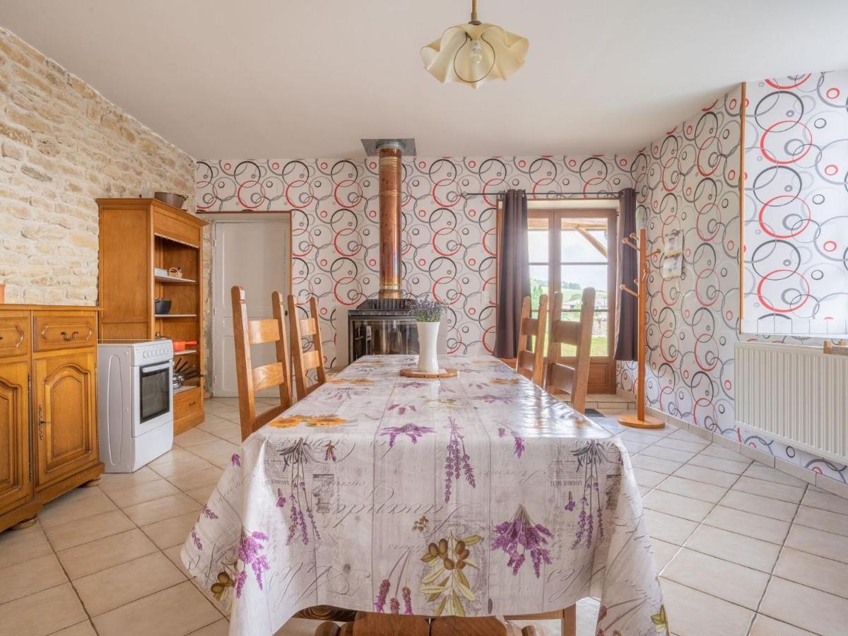 Vintage Holiday Home With Private Garden Nouart Chambre photo